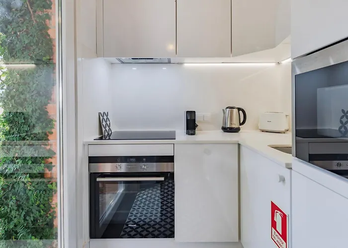 Graca Hidden Garden By Lovelystay شقة