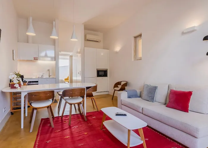 Graca Hidden Garden By Lovelystay شقة